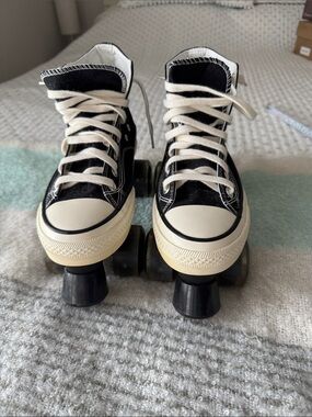 Black High-Top Roller Skate Sneakers with light up wheels